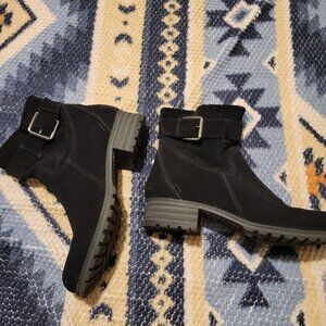Clarks Women Boots